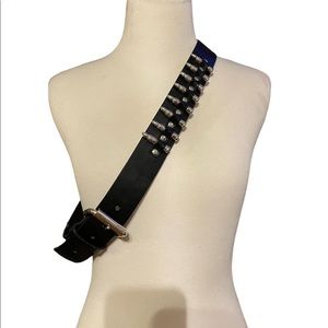 ⚠️ SOLD ⚠️ RARE Hot Topic Bullets Belt